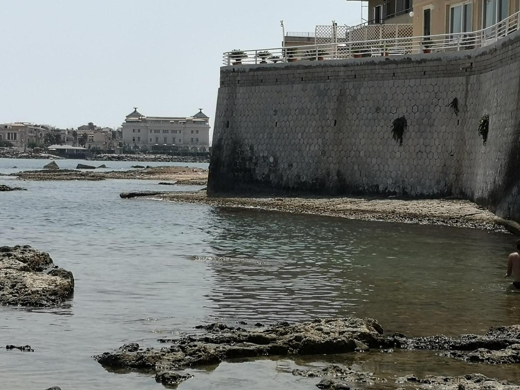 Alla Corte Di Dionisio Syracuse Bagian luar foto